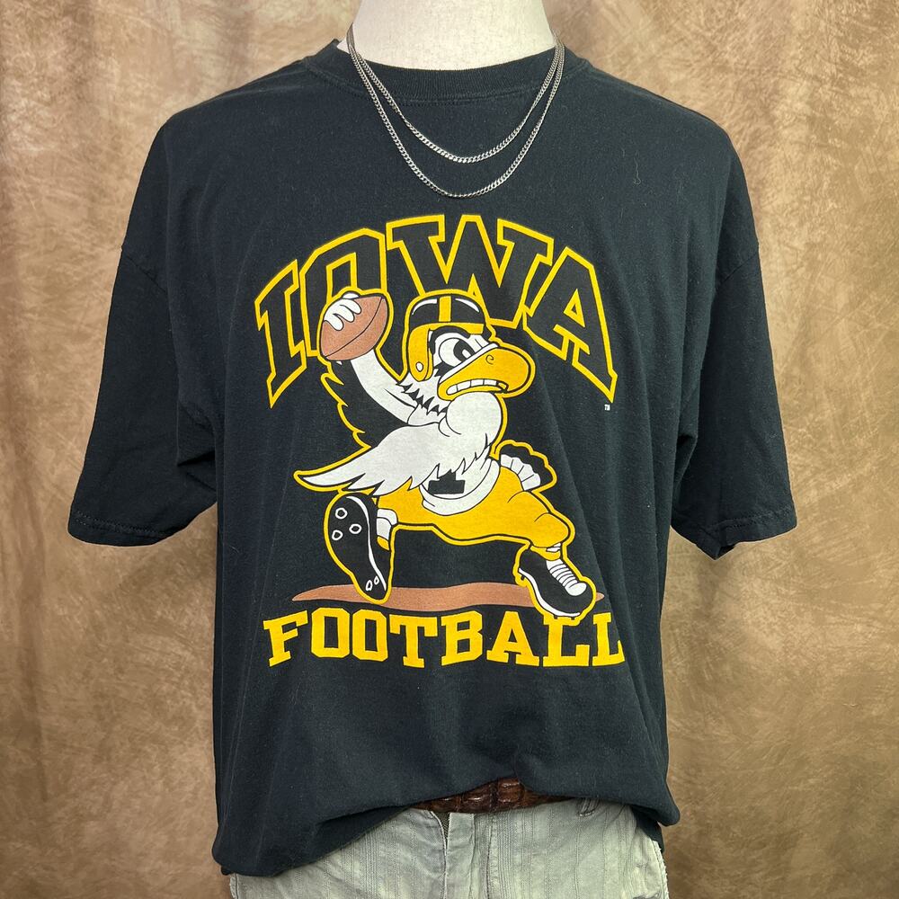 Iowa Hawkeyes Football T-Shirt Herky Short Sleeve Black Y2K College Graphic Tee